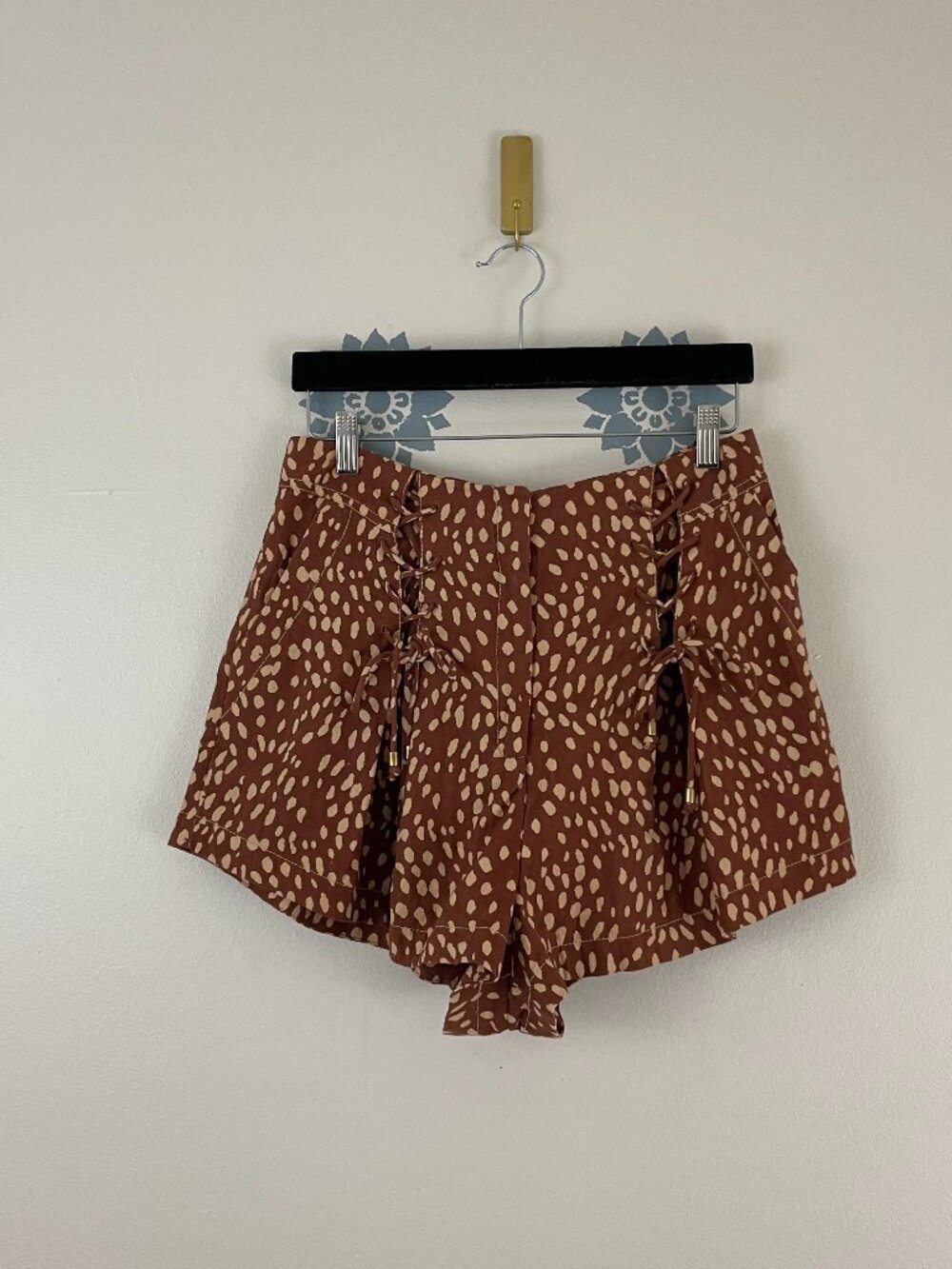 Free People Bennett Printed Shorts in Fawn Brown Size 8